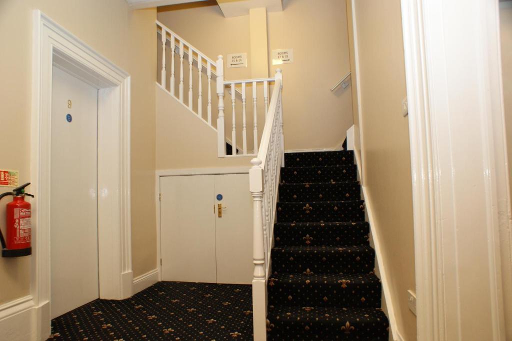Edgerton Hotel Huddersfield Exterior foto